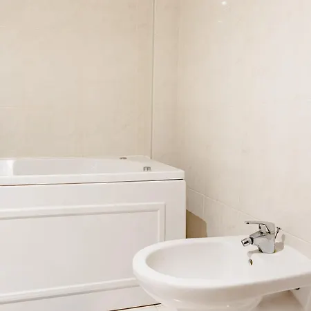 Quarto em Acomodações Particulares Quartos Da Expo Lisboa